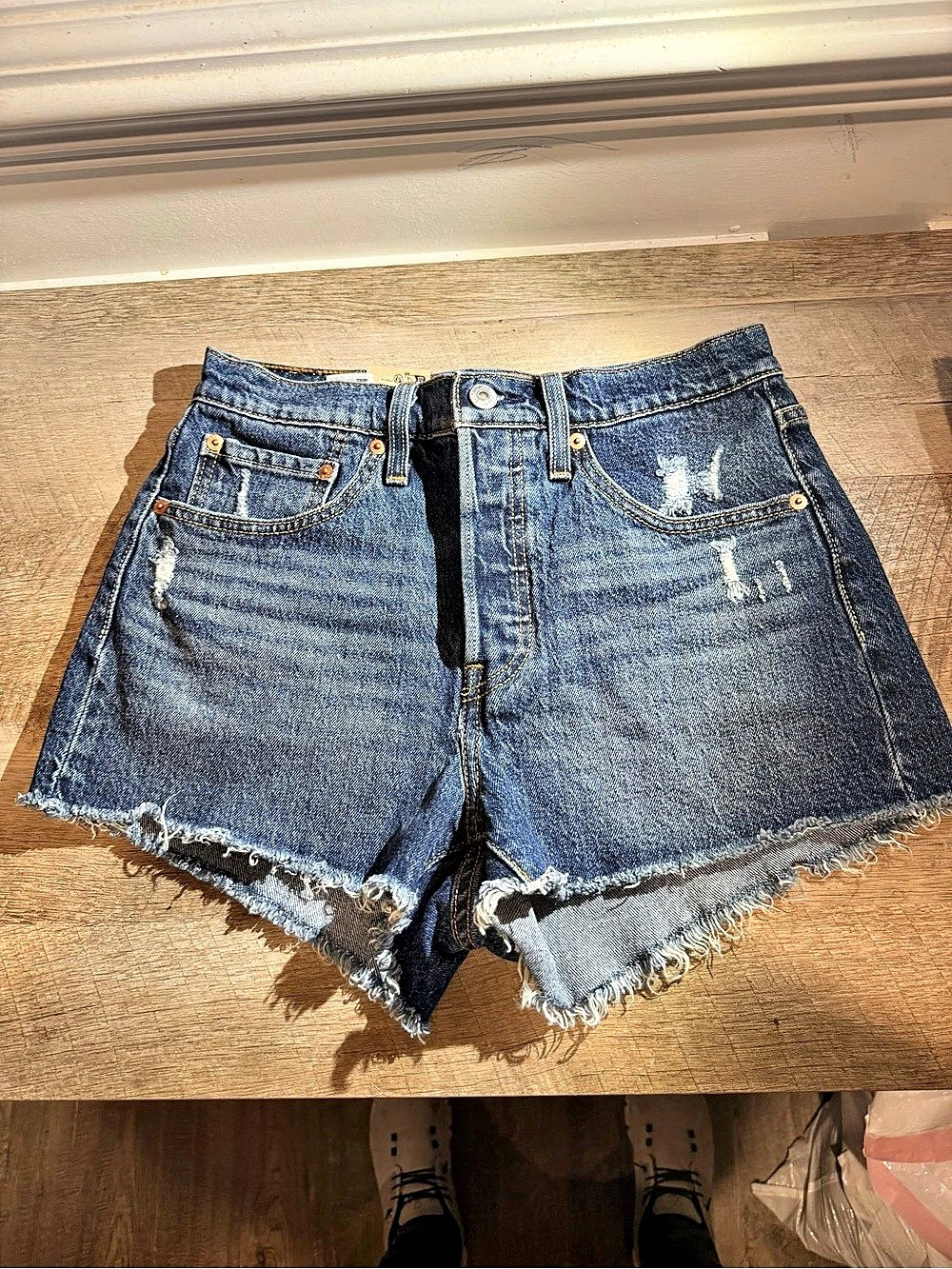 Levi’s 501 Women’s Denim Shorts W27